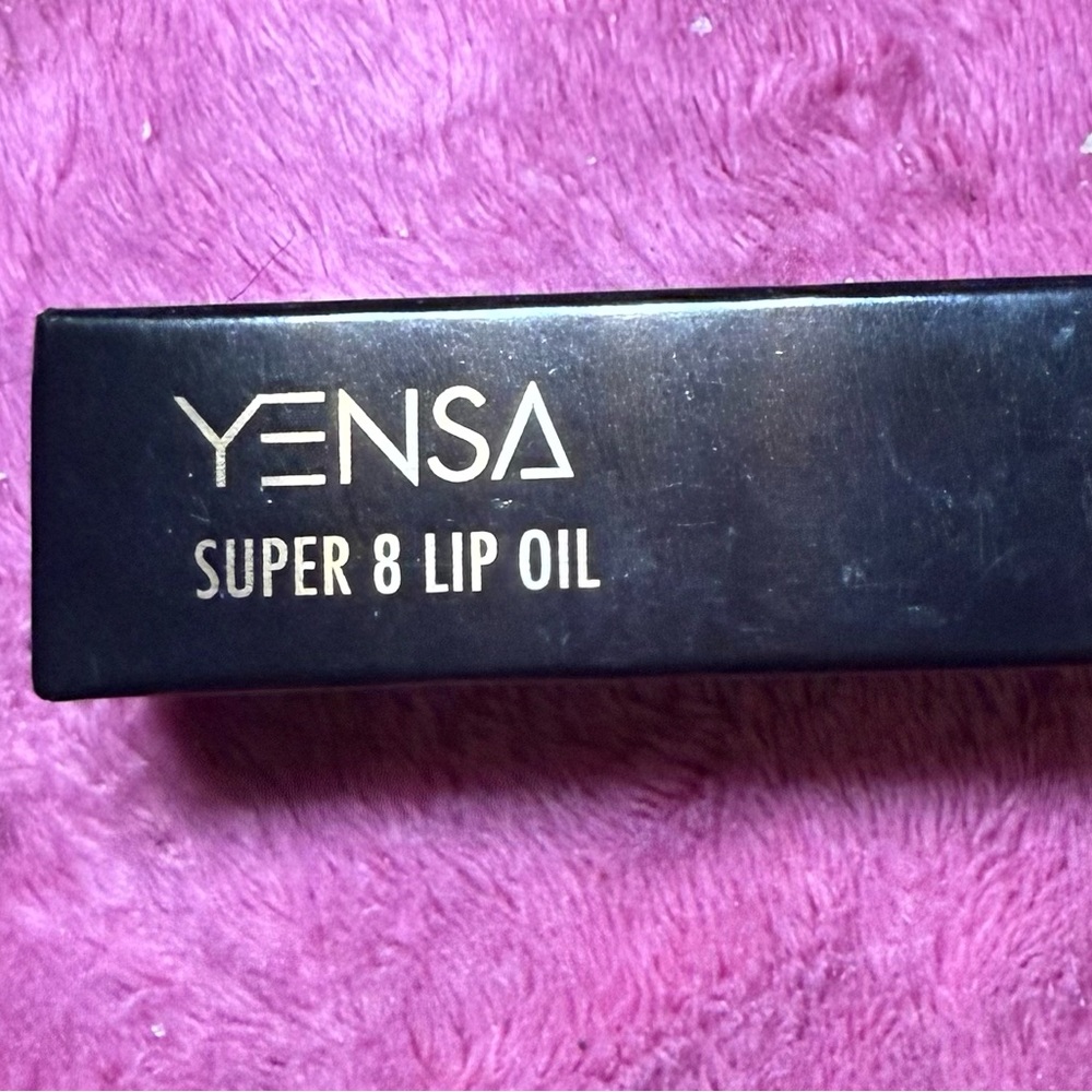 Yensa Super 8 Lip Oil - Black